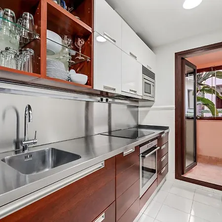 Apartman Modern & Peaceful 2br W/parking - Medina Banus Marbella
