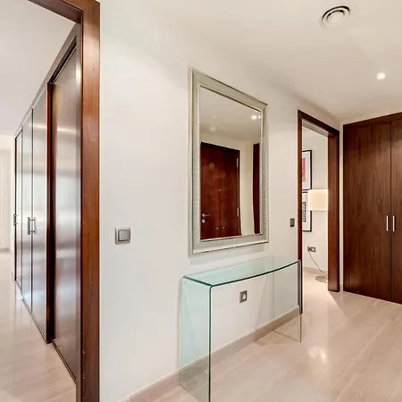 Modern & Peaceful 2br W/parking - Medina Banus Apartman