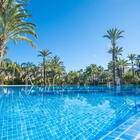 Modern & Peaceful 2br W/parking - Medina Banus Apartman Marbella